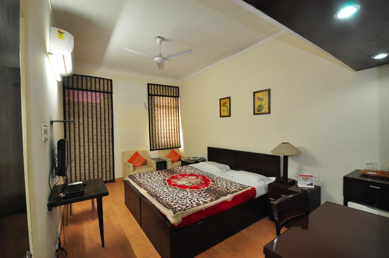 New Delhi Ymca Tourist Hostel Exterior foto